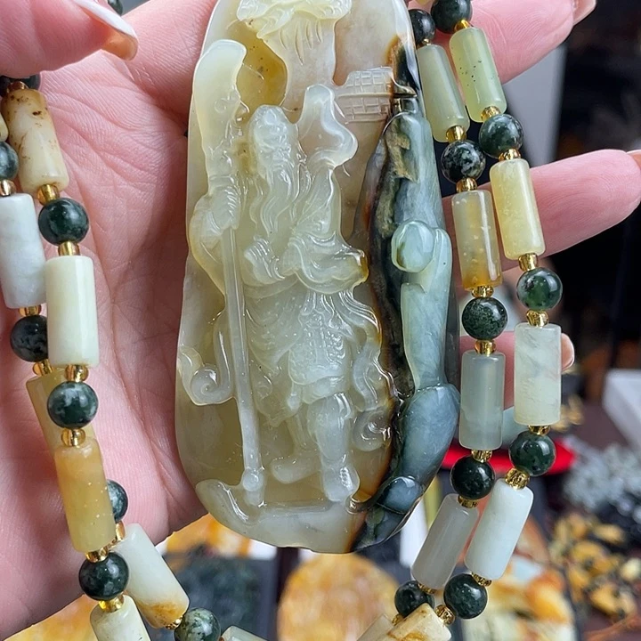 蛇纹石玉未镶嵌颈饰