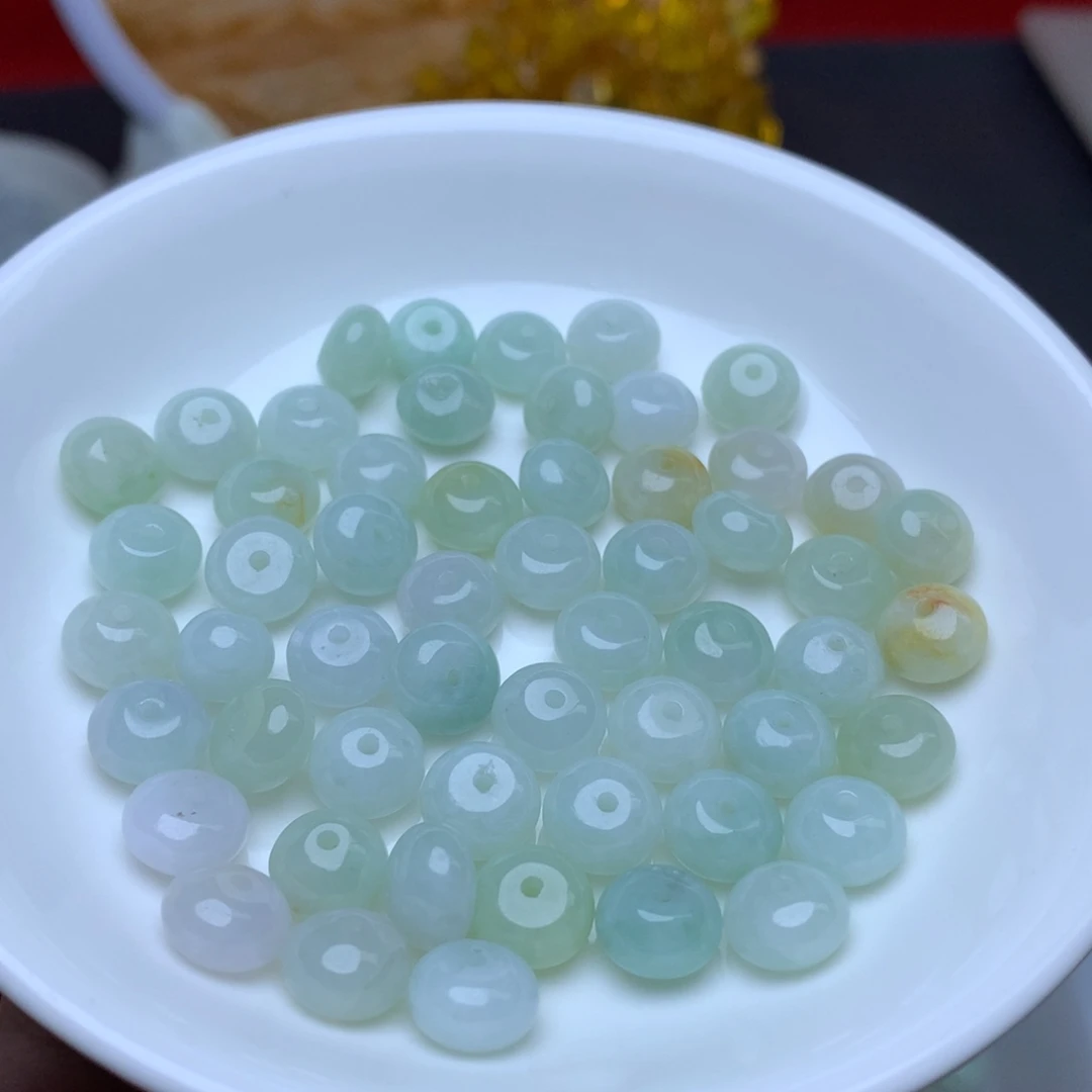 【闪购商品】翡翠手链未镶嵌卡5.6乘8.8冰绿鼓珠30个