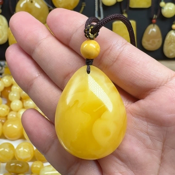 蜜蜡未镶嵌珠宝奇石