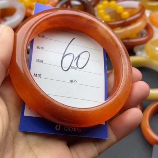 石英质玉未镶嵌手镯