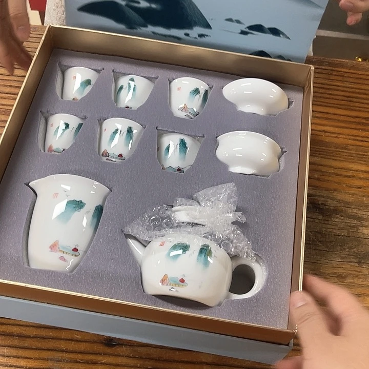 孤品茶具套装等。
