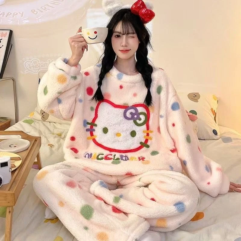 波点凯蒂猫法兰绒睡衣女秋冬薄款保暖初冬珊瑚绒卡通甜美套装睡衣