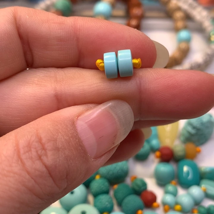 绿松石未镶嵌颈饰