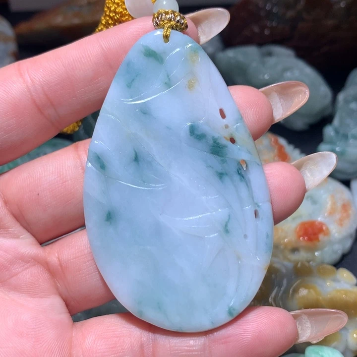 翡翠未镶嵌颈饰保真天然A货翡翠