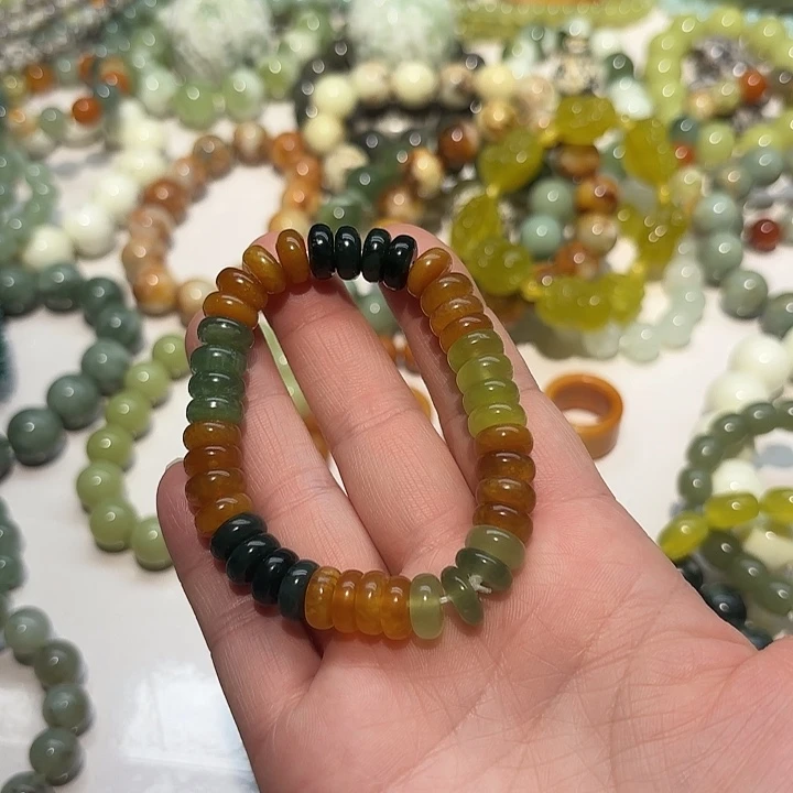 蛇纹石玉未镶嵌手串我****心