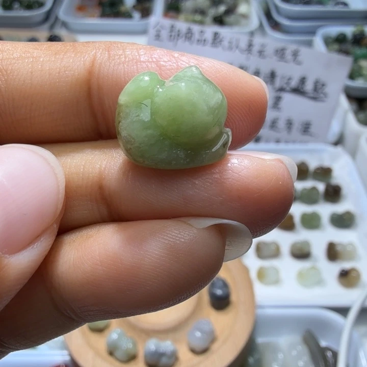 和田玉未镶嵌珠宝奇石