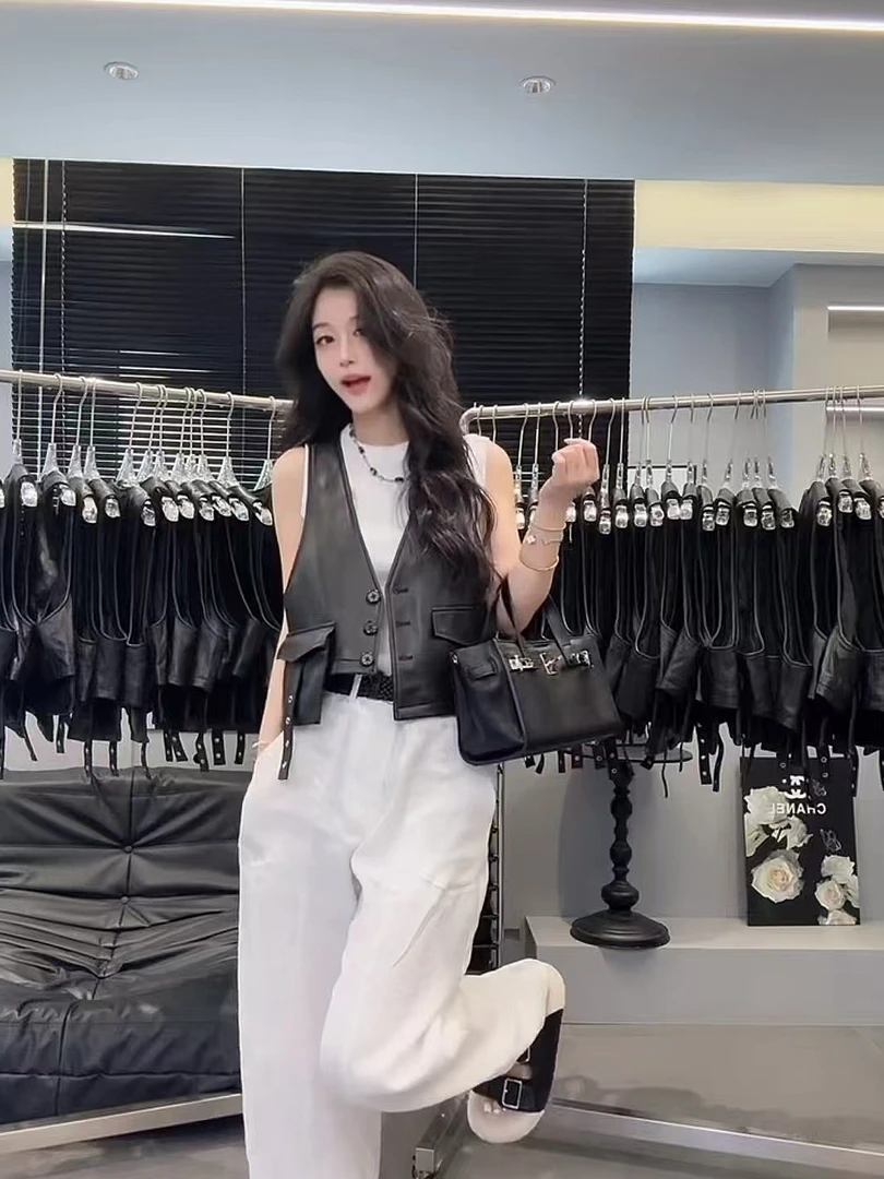 新品PU马甲个性款 精致品