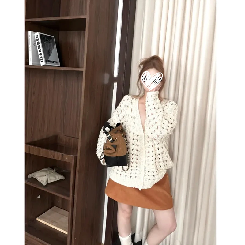 “布蕾奶芙”韩版百搭V领镂空针织开衫复古A字后开叉半身裙套装