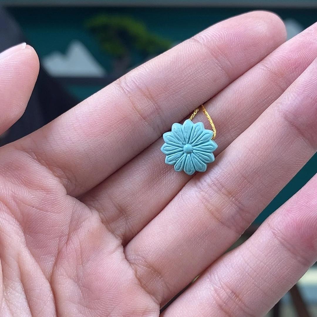 绿松石未镶嵌挂件