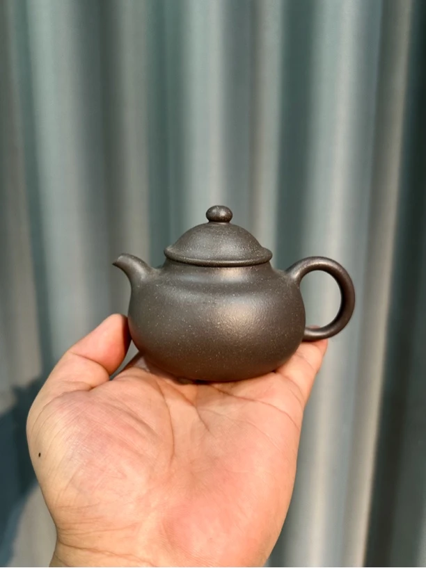《乳丁壶》原矿青灰泥 全手工制作 180毫升