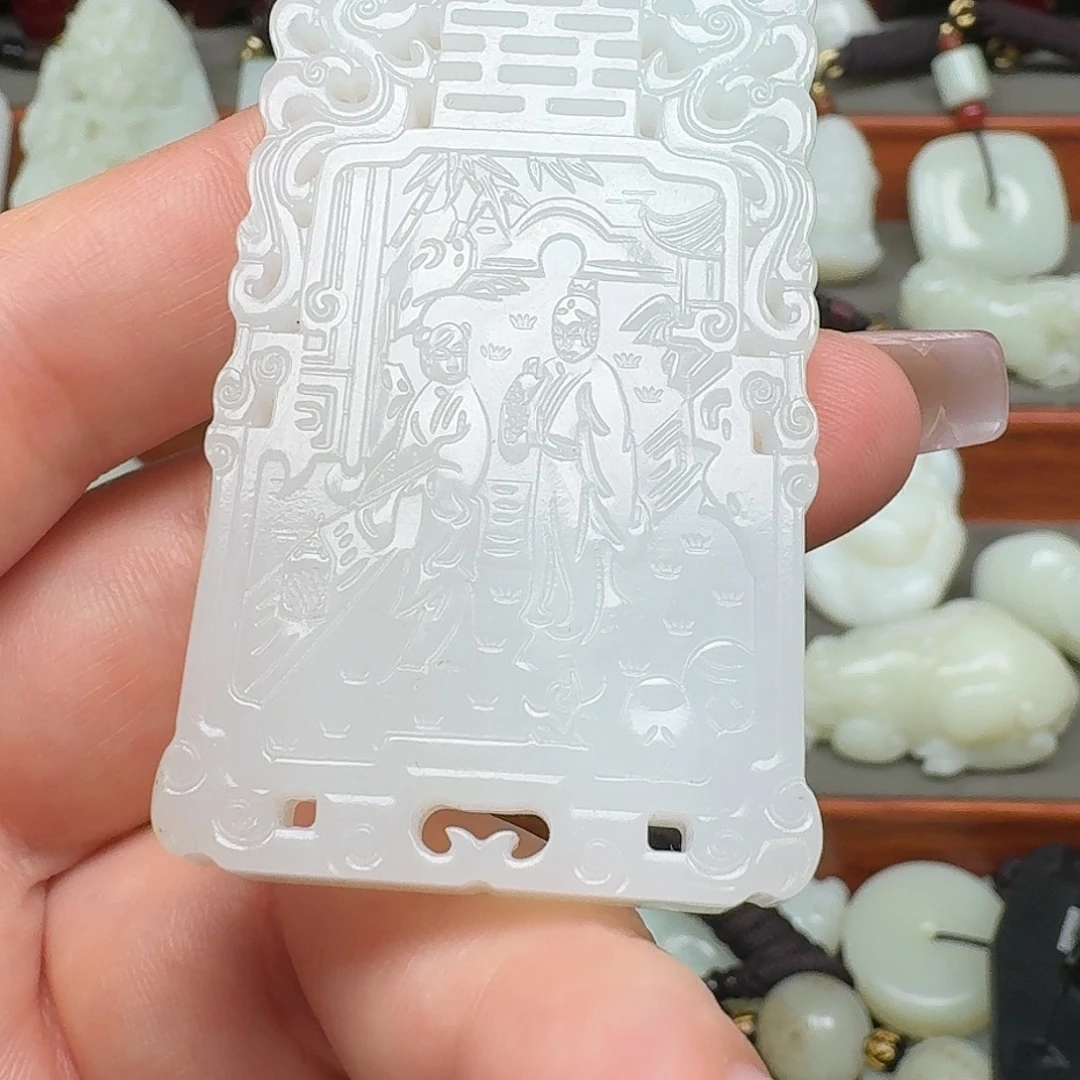 秦***5和田玉未镶嵌颈饰