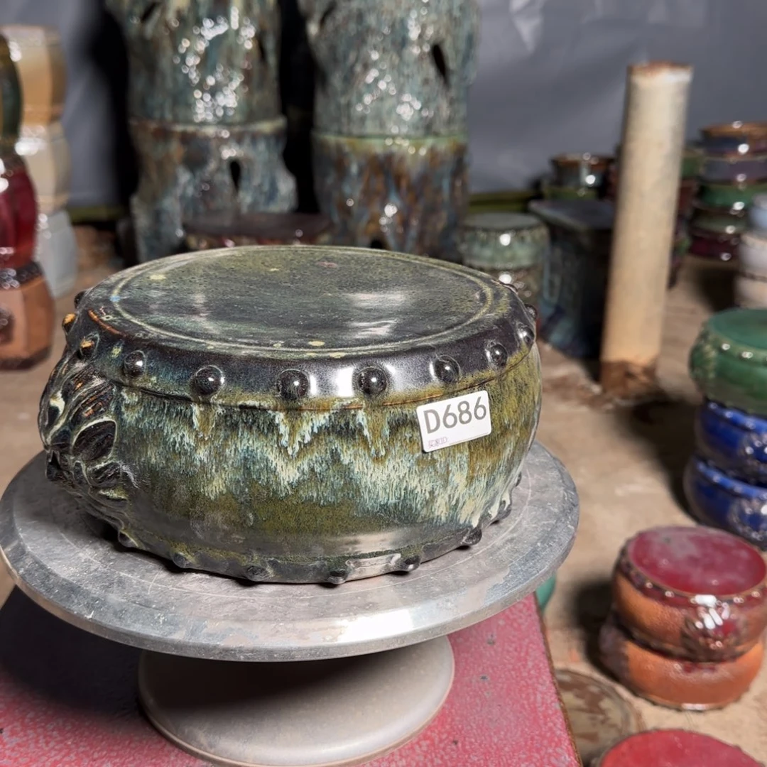 紫砂花盆下**琴686。