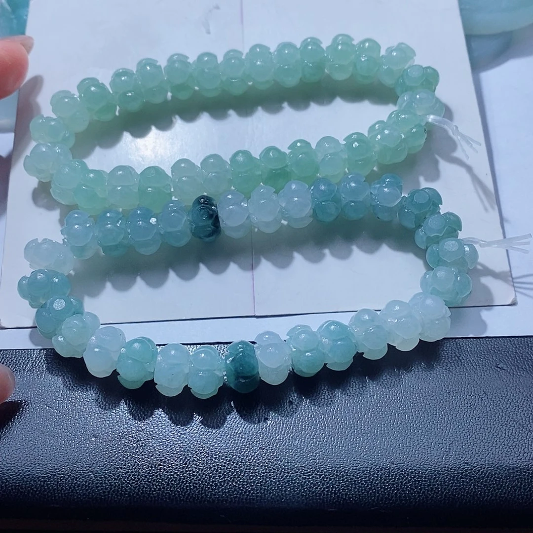 灞***渀定制翡翠未镶嵌翡翠