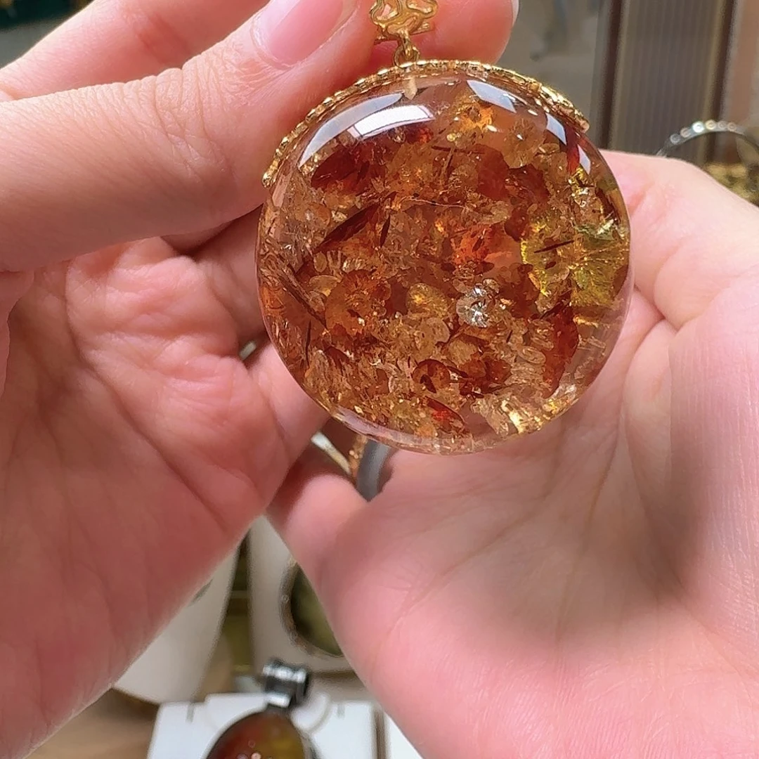 琥珀未镶嵌颈饰吊坠