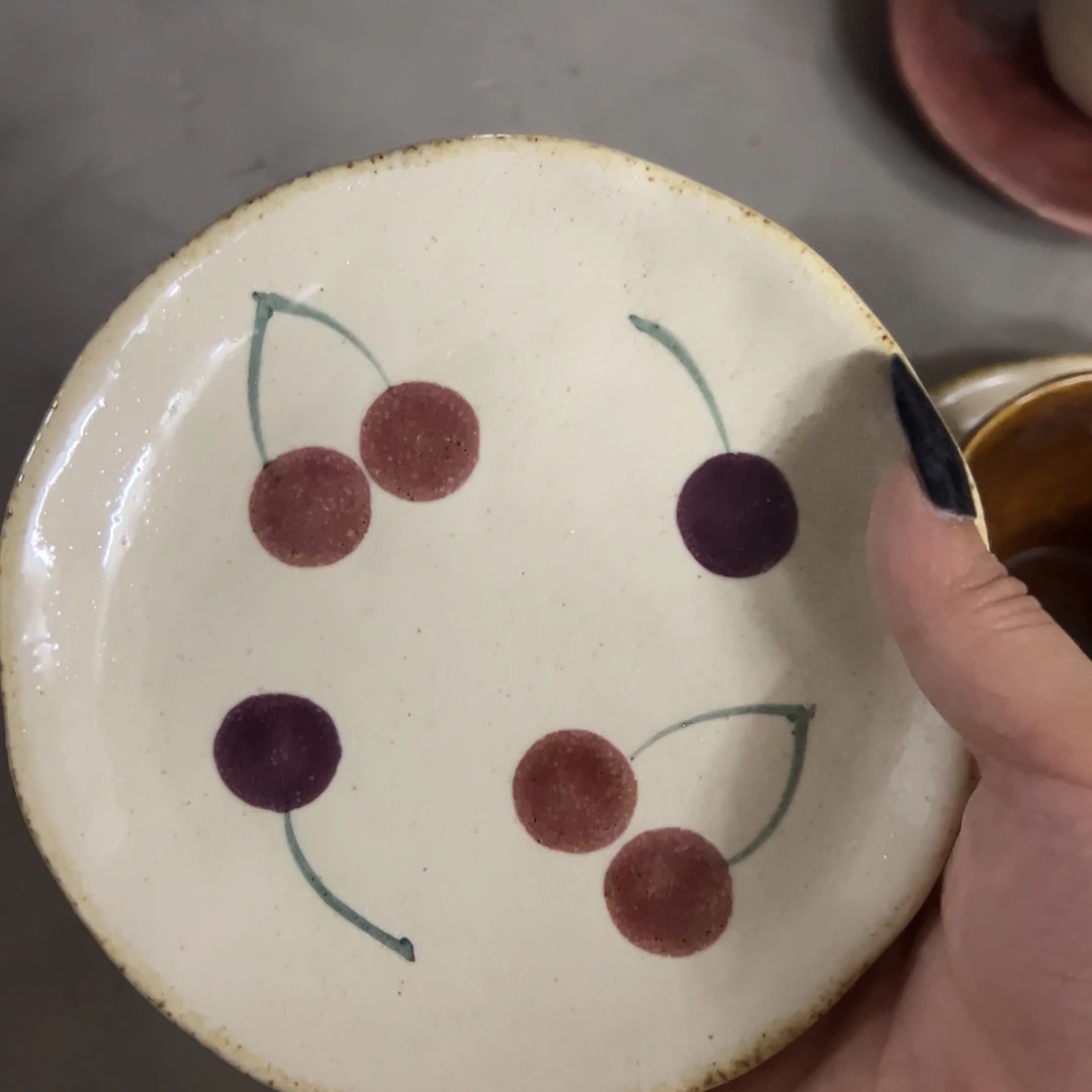 搪瓷微瑕樱桃骨碟一个