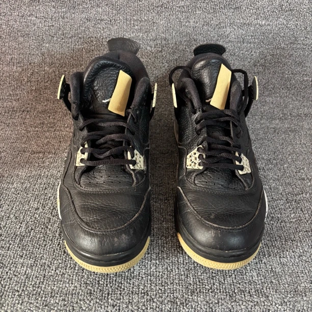 43码 j4 篮球鞋 轻微开胶