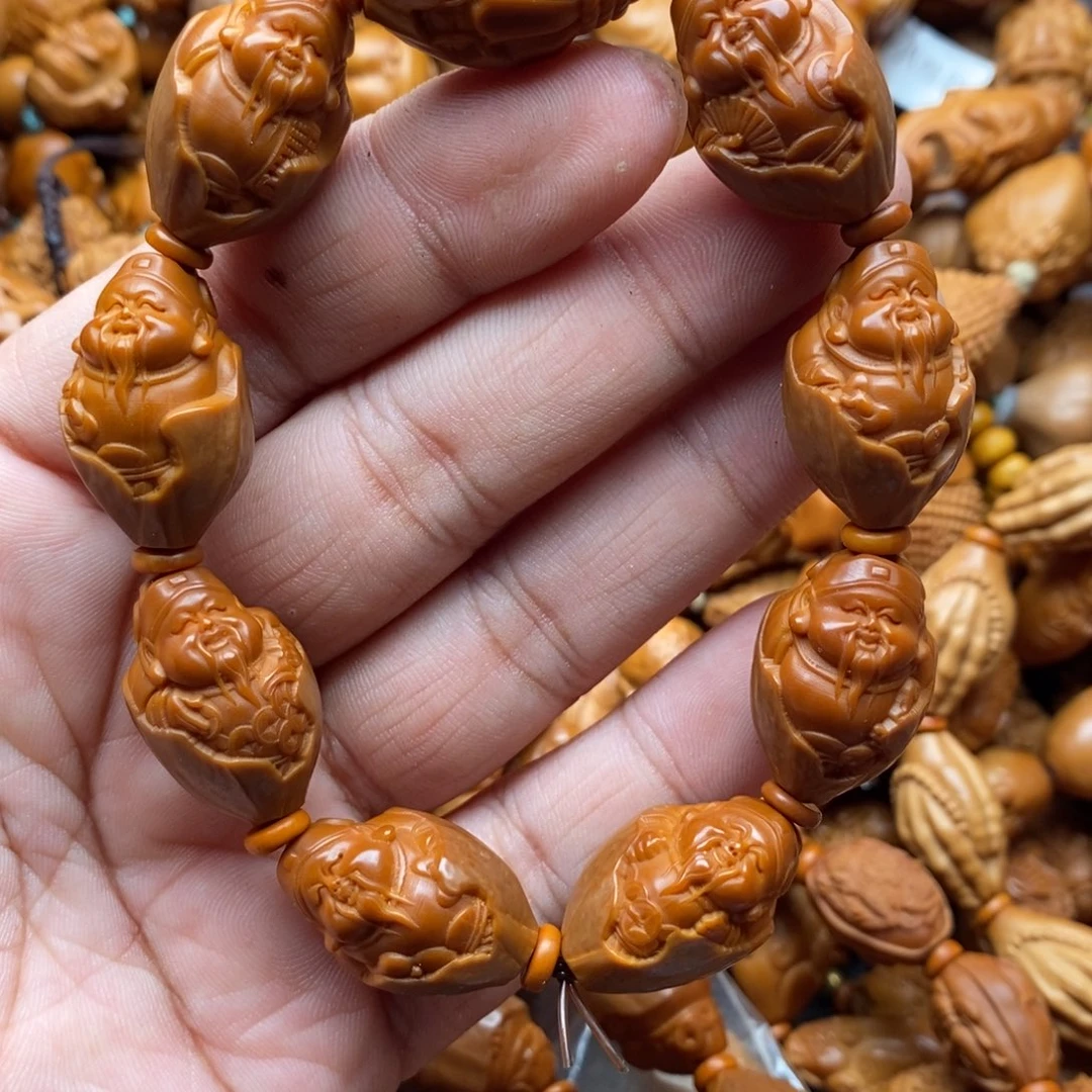 橄榄核手串包衣财神