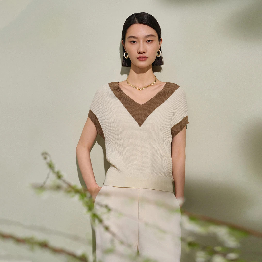 【小熊专属】时尚撞色V领针织衫女秋季简约气质遮肉短袖套头衫