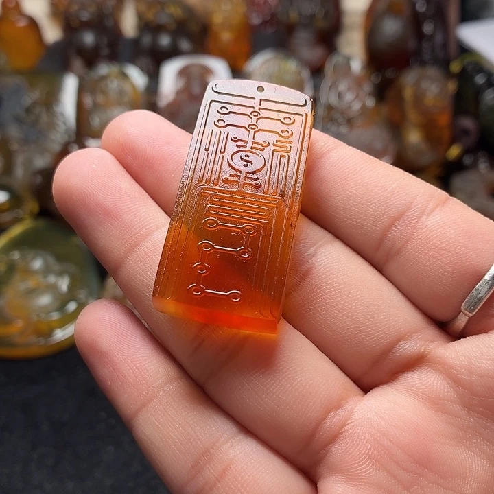 琥珀未镶嵌颈饰201