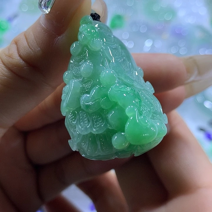 翡翠未镶嵌颈饰天然翡翠A货吊坠