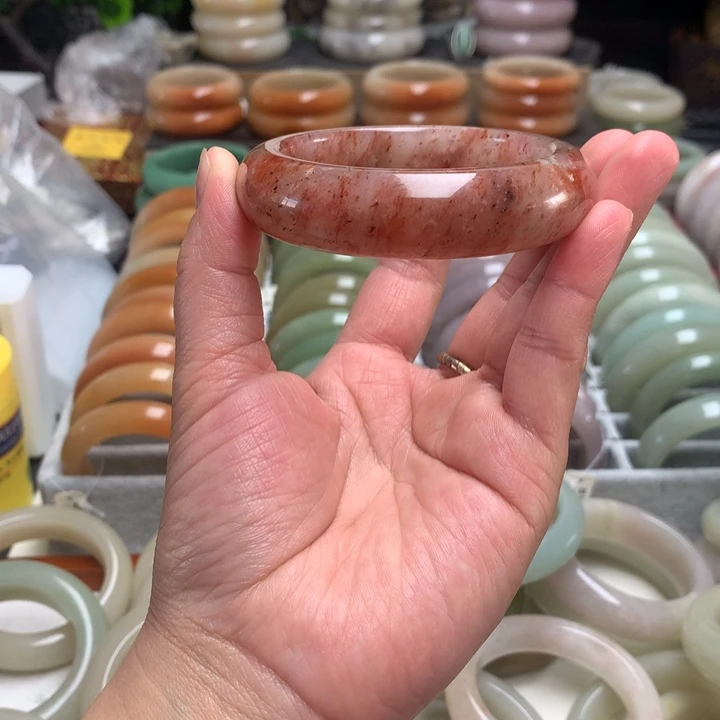 石英质玉（佘太翠）未镶嵌手镯56.6