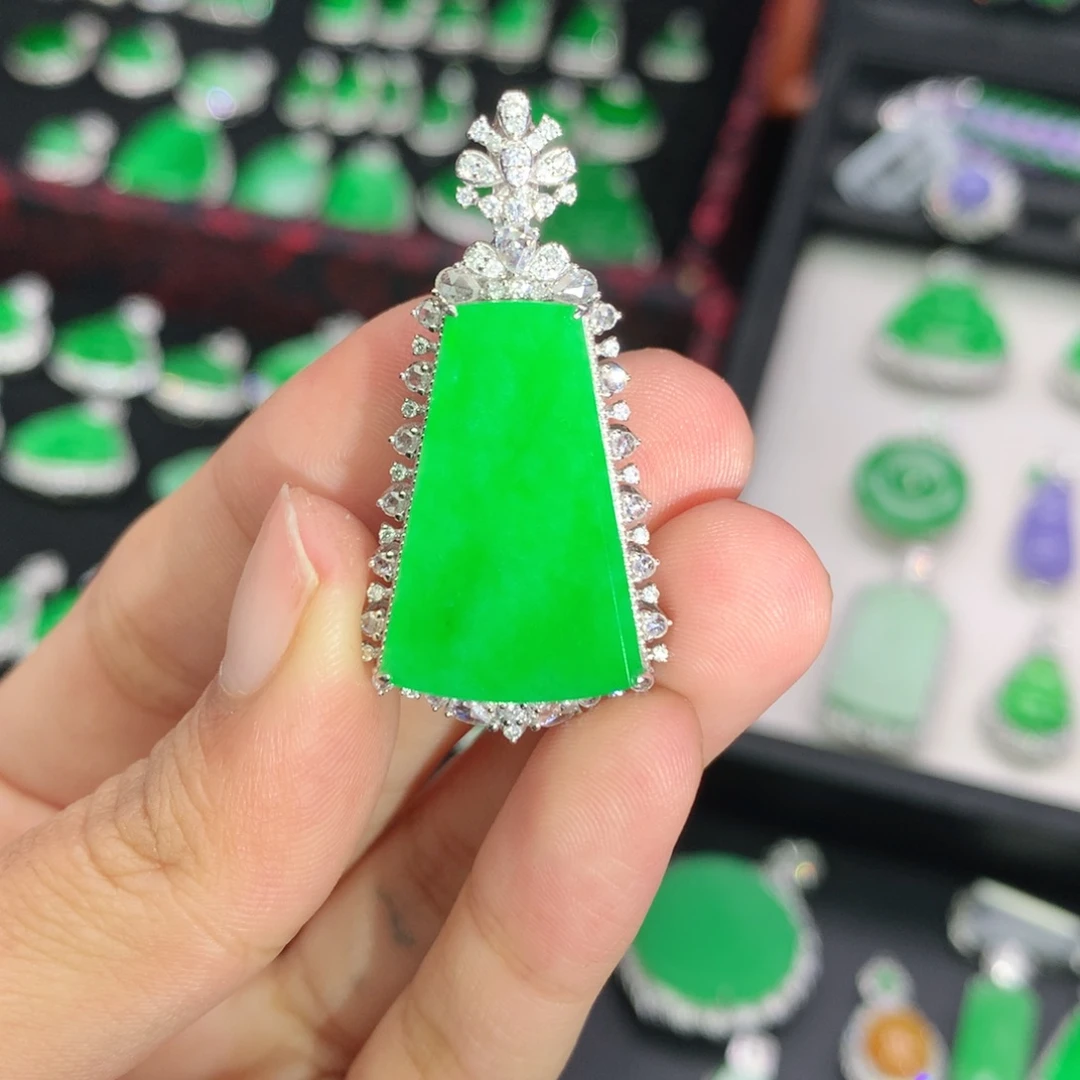 翡翠18K金镶嵌吊坠(不含链)