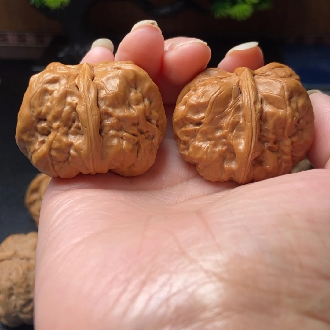 @***孩文玩核桃把件蛤蟆头