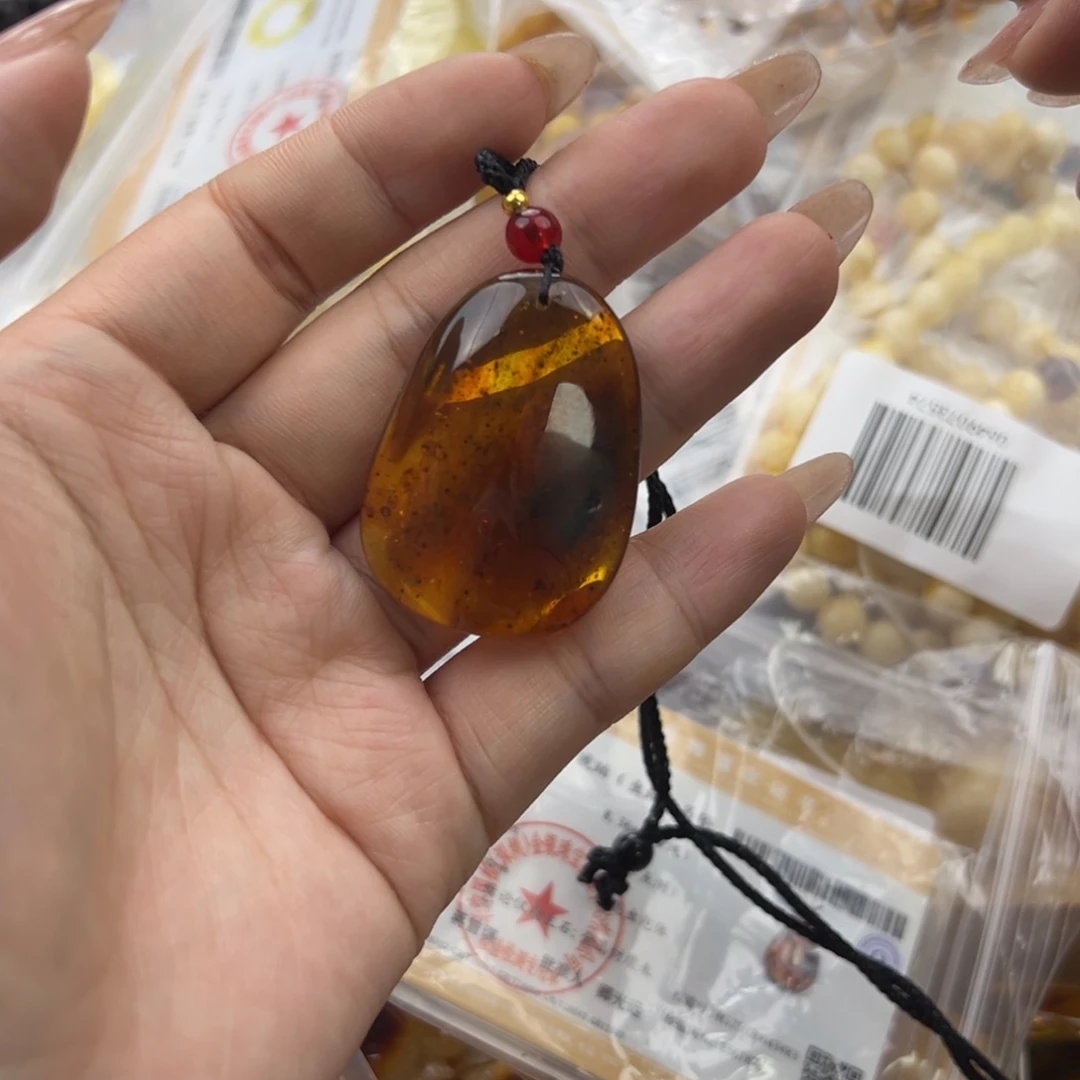 琥珀珠宝奇石未镶嵌