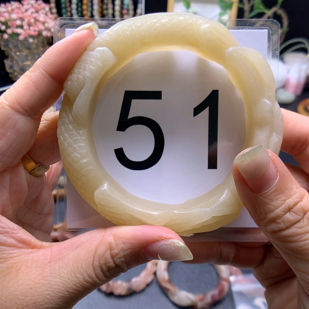 石英质玉手镯未镶嵌