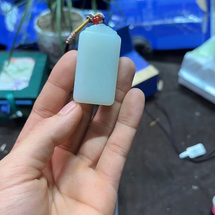 未镶嵌和田玉（糖玉）车挂