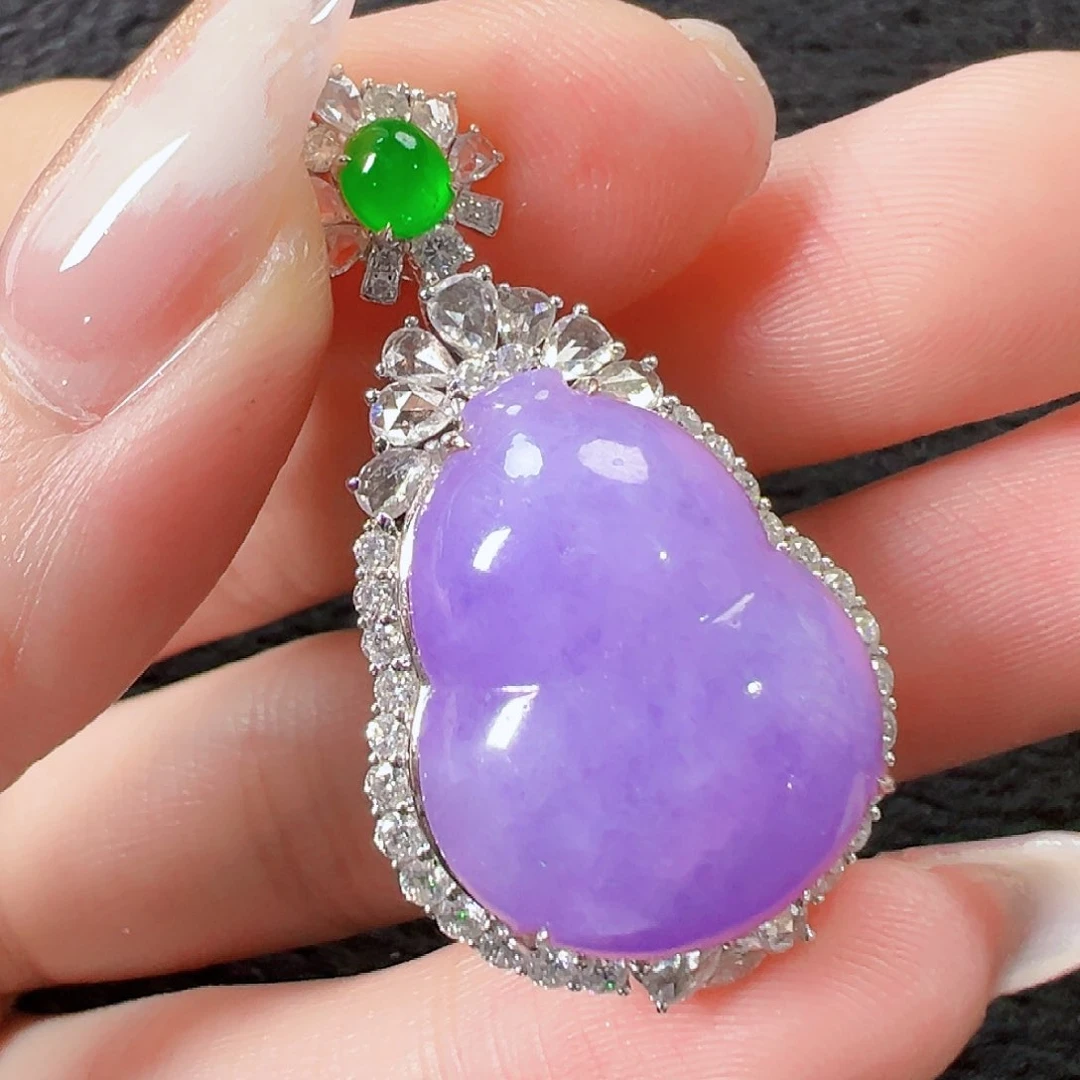 翡翠颈饰18K金镶嵌签收后24小时鉴赏期