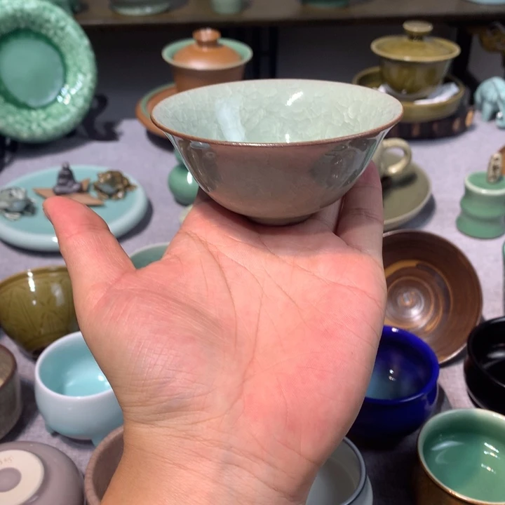 龙泉青瓷冰裂纹茶碗