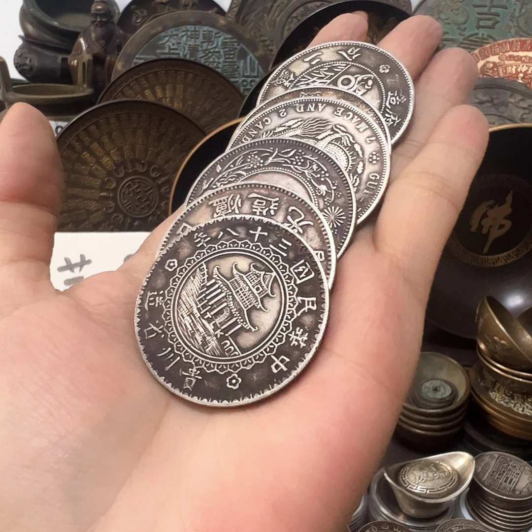 金属复古风格摆件