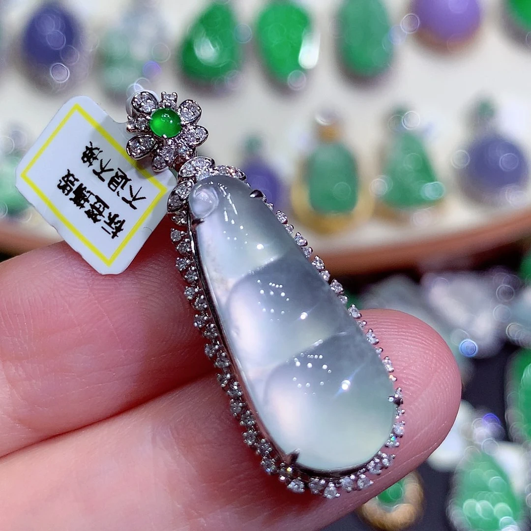 翡翠18K金镶嵌吊坠(不含链)