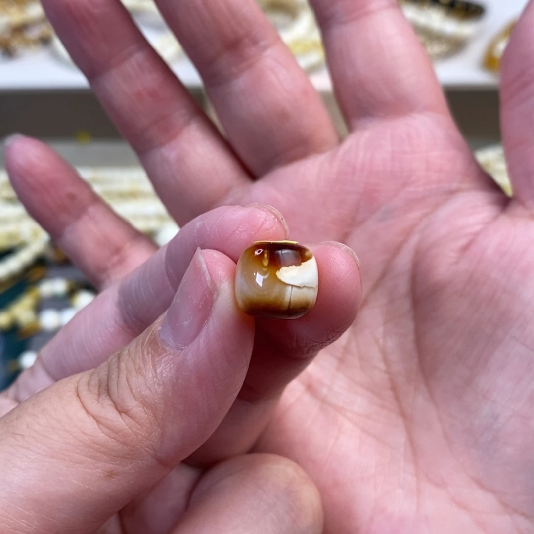 未镶嵌琥珀裸石沁色老型单珠10.9