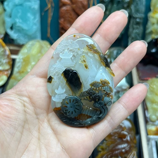 岫玉花玉俏色山水挂坠