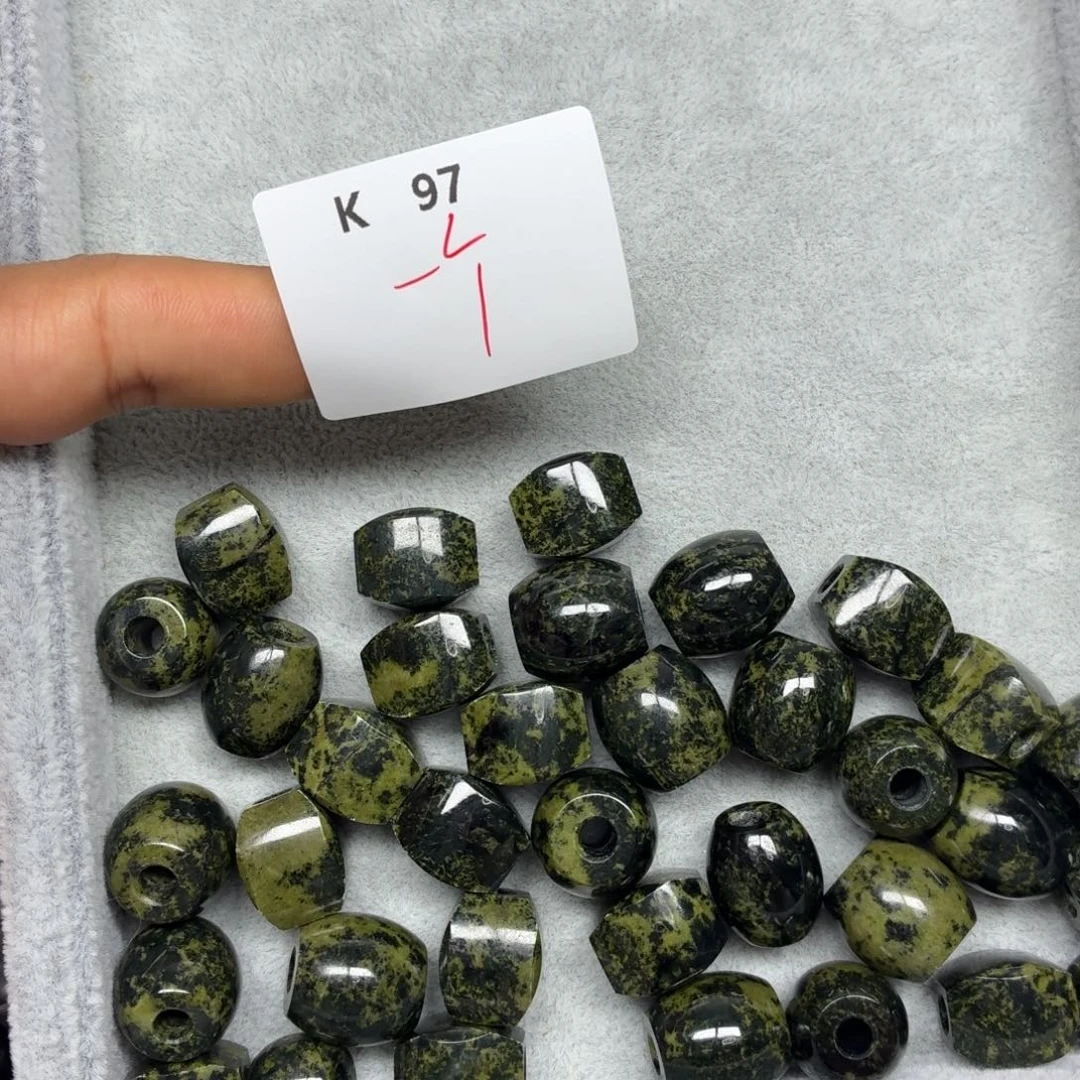 和田玉未镶嵌珠宝半成品K97