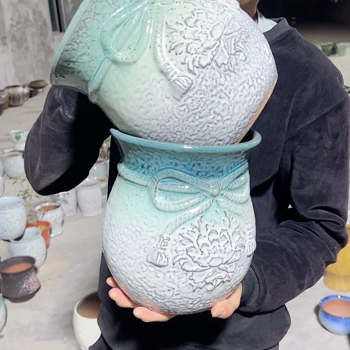 高度21厘米口18厘米