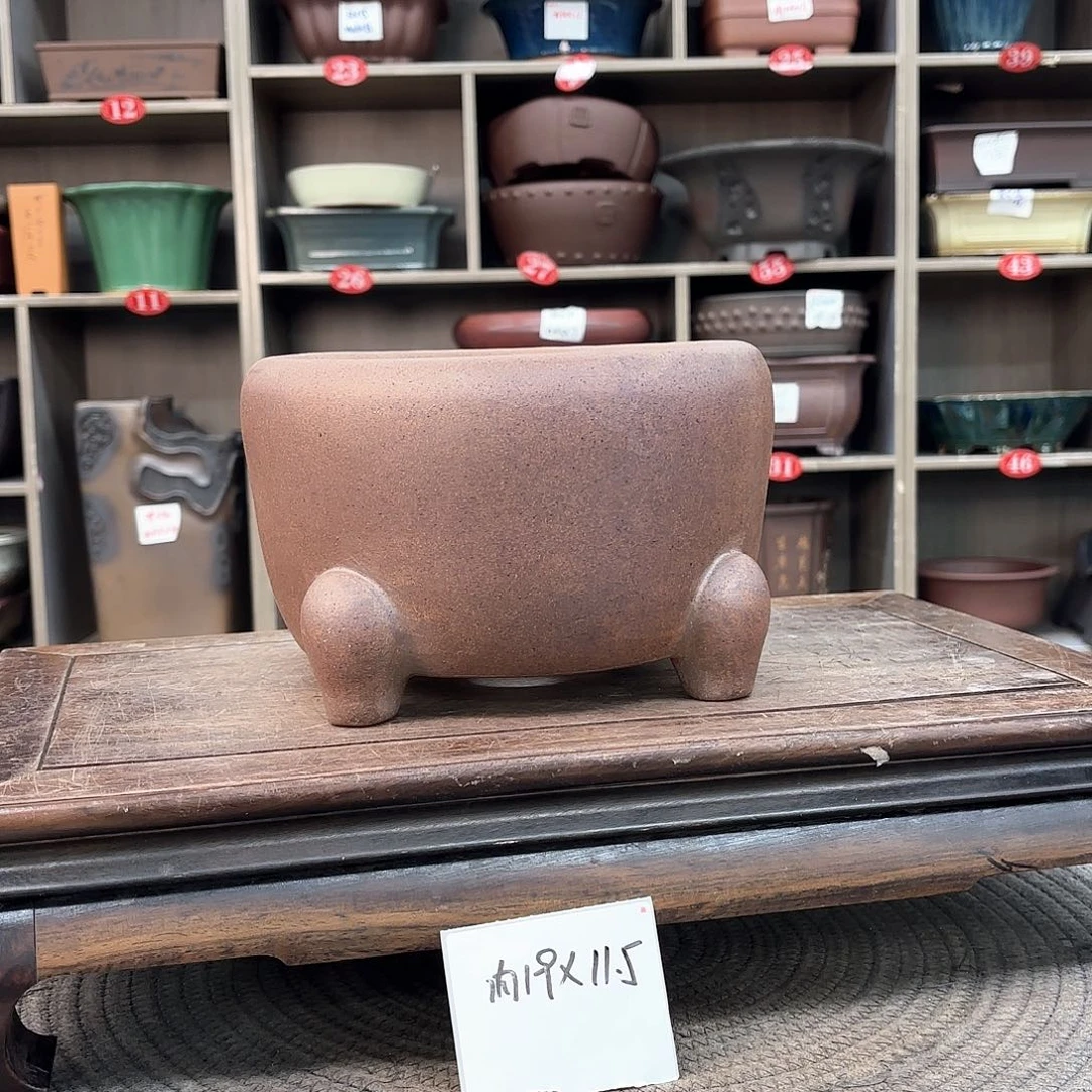 紫砂花盆紫砂的颜色很好看