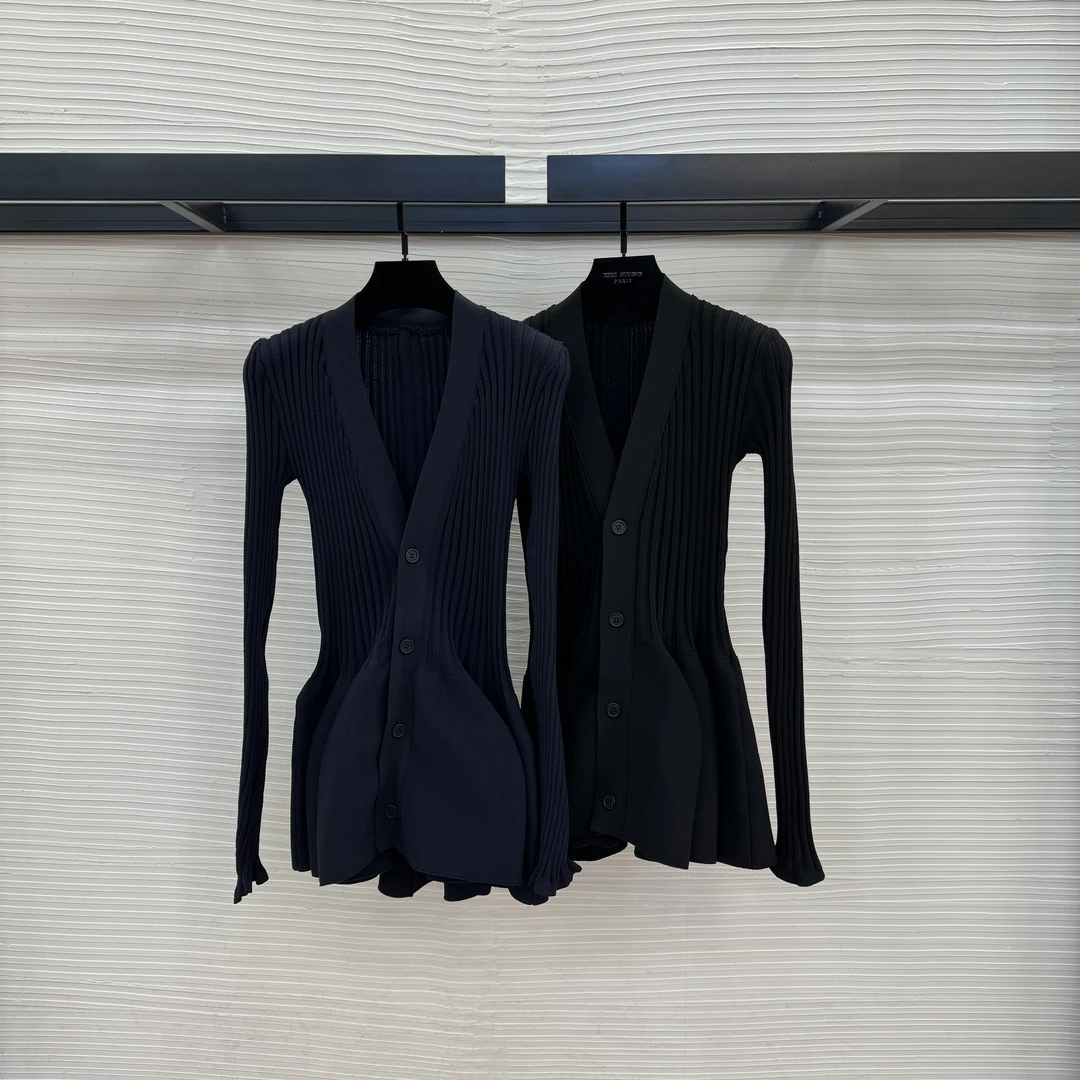 JIAYE CHAN【优雅绽放】25年设计款显瘦V领开衫