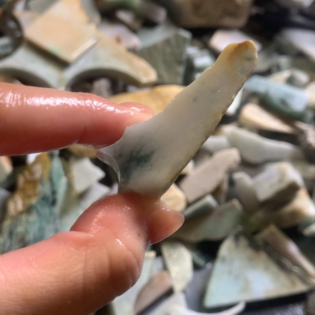 翡翠颈饰未镶嵌缅甸翡翠