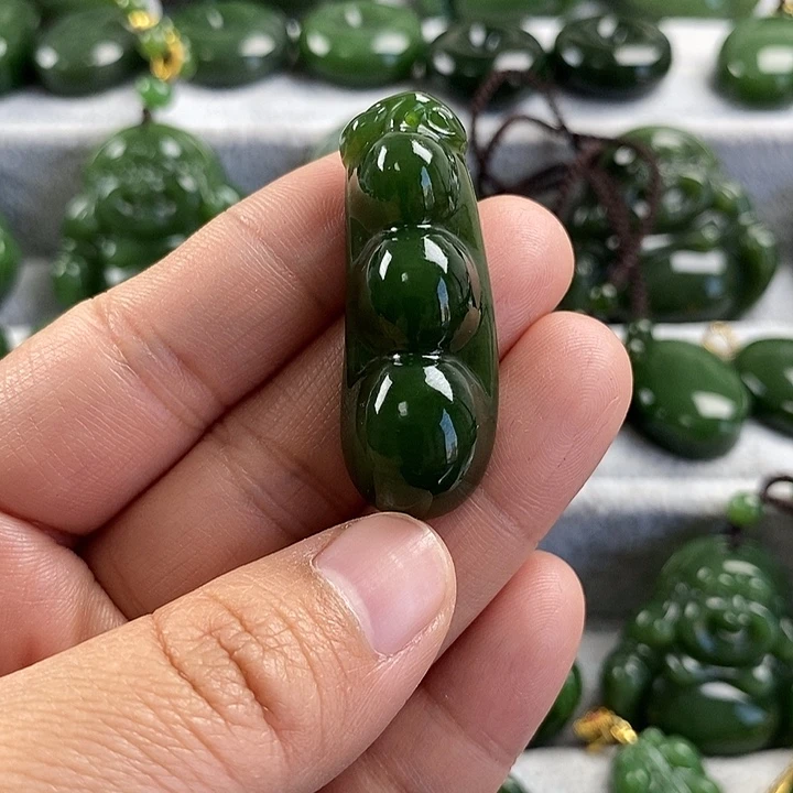 和田玉（碧玉）未镶嵌颈饰