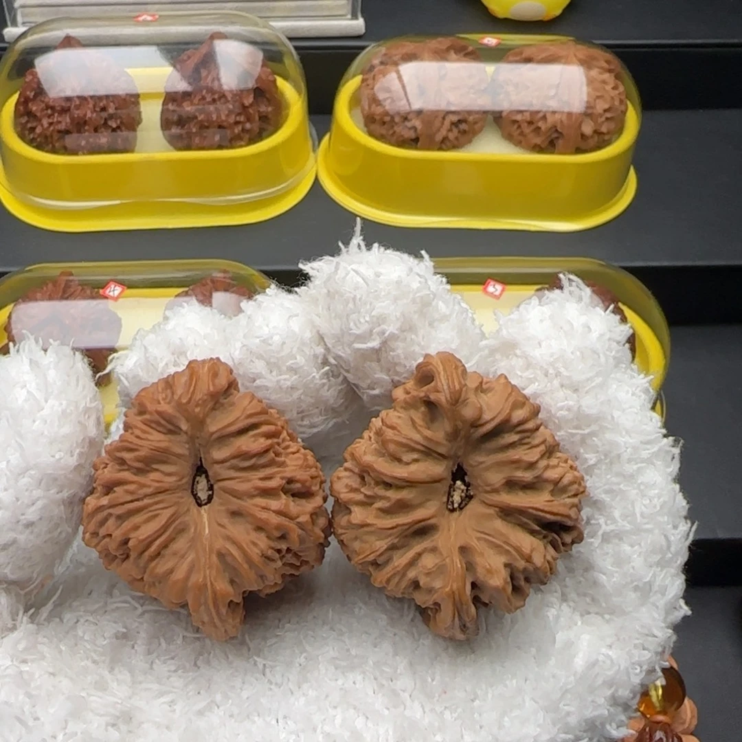 文玩核桃把件南疆石全品天残脚42