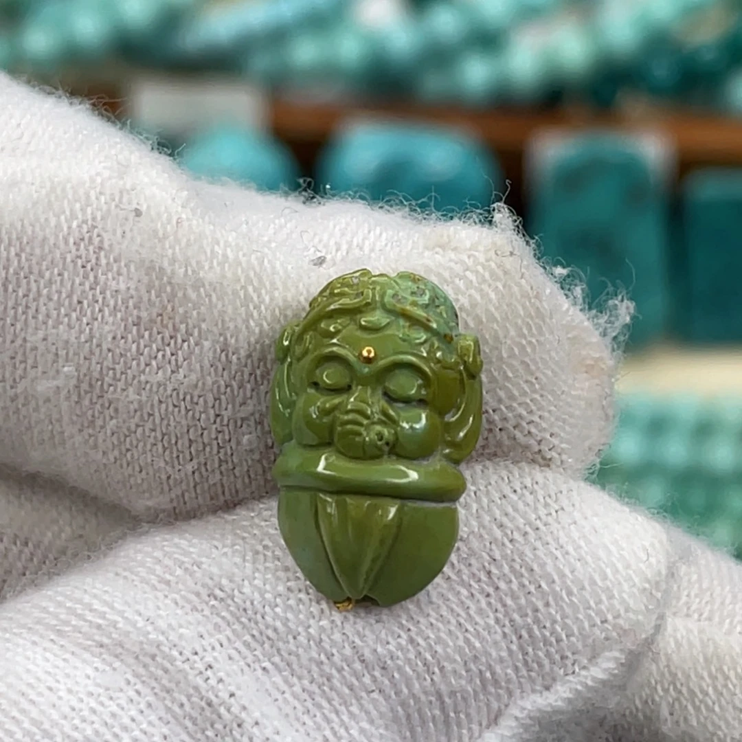 绿松石未镶嵌挂件