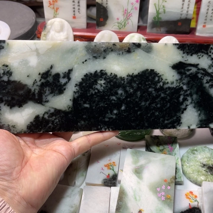 独山玉未镶嵌颈饰雅摆