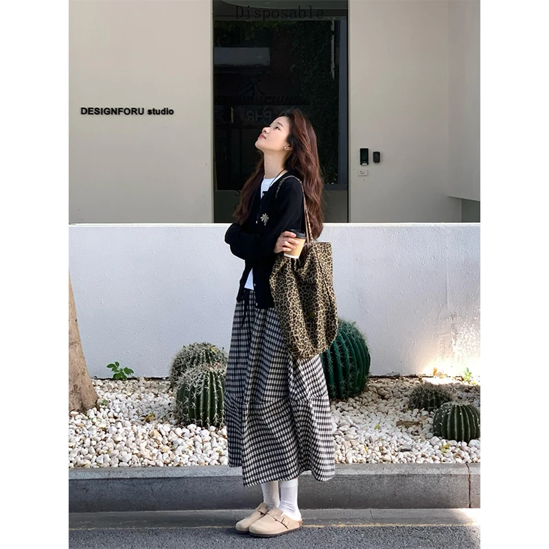 MARIE.COCO秋季新款高级感软糯针织衫内搭上衣格纹花苞半身裙套装