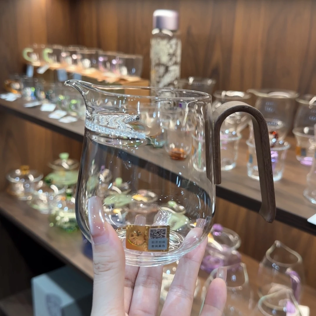 禾器云哲公道杯。。。。