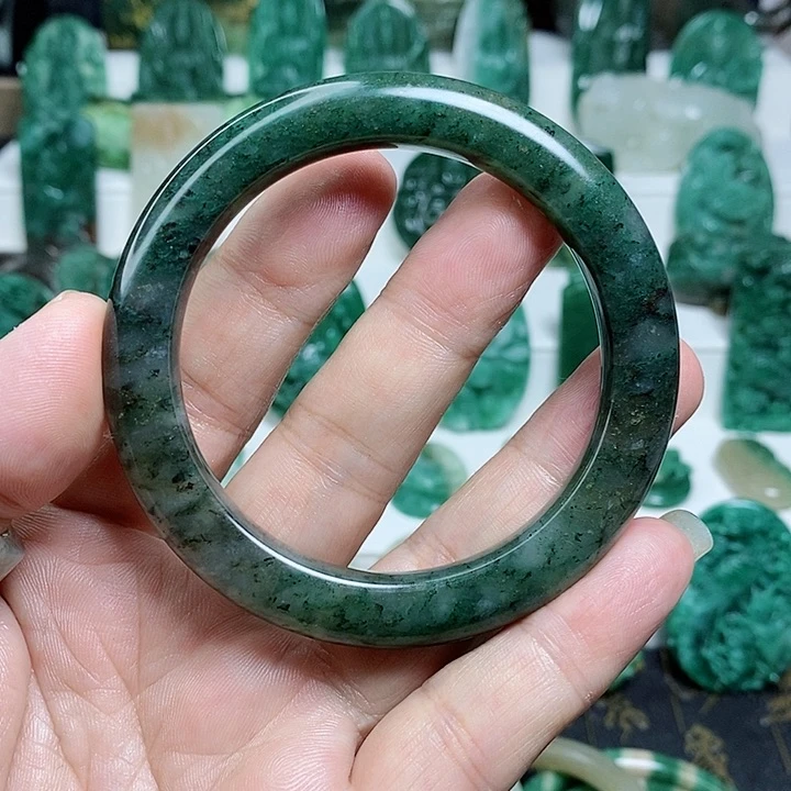 未镶嵌独山玉手镯果**爸
