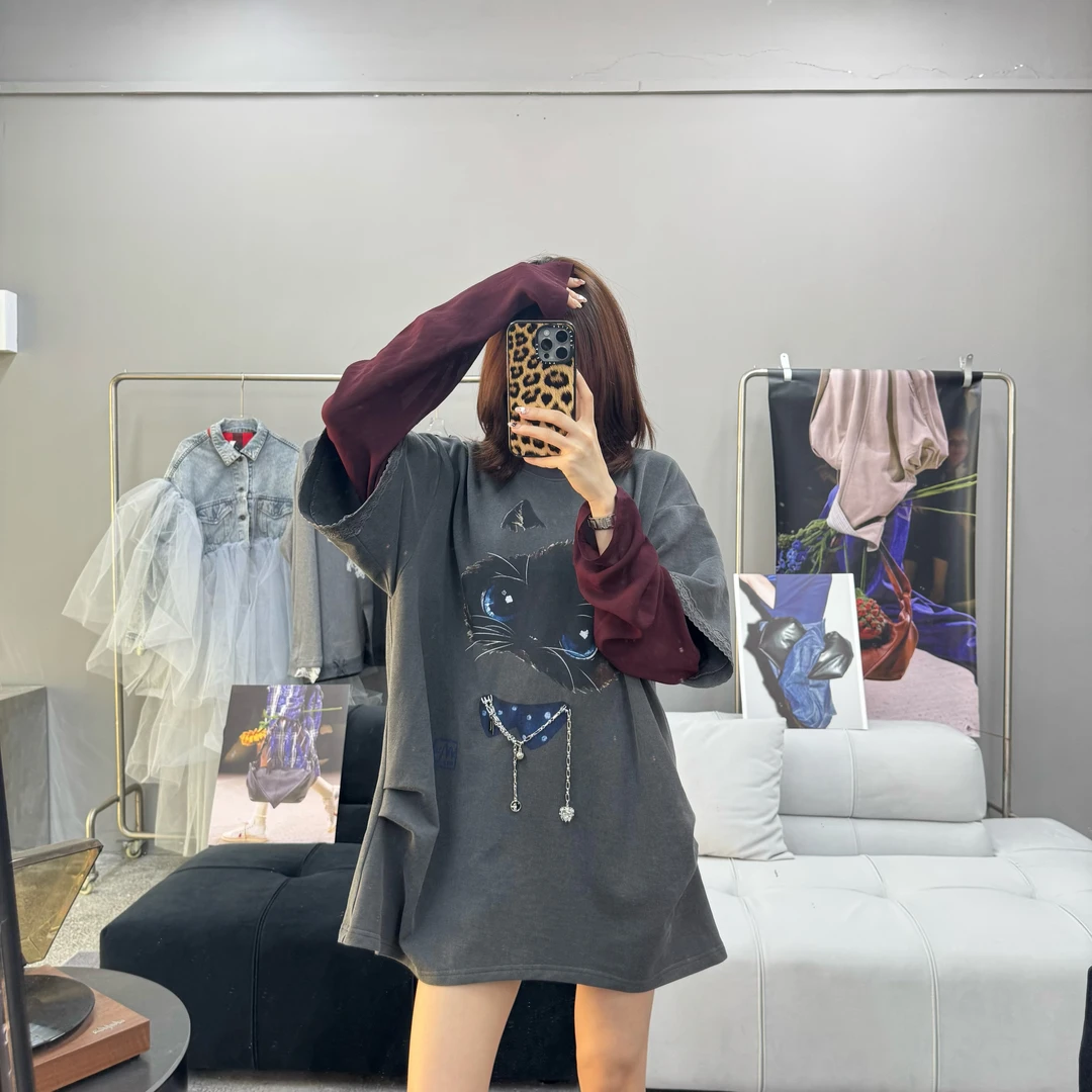 【潇潇乐cci】拼接灰色假两件套头猫咪手绘印花T恤重工吊坠显瘦4083