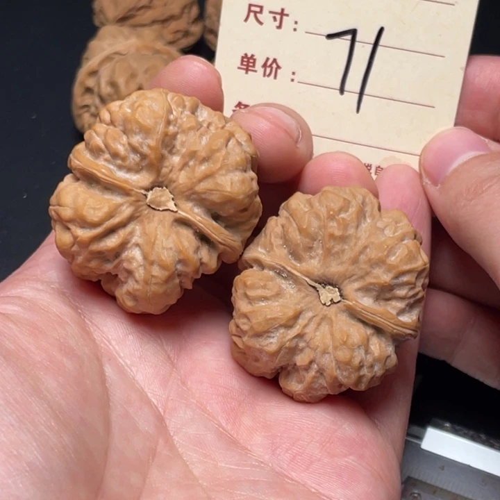 文玩核桃把件蛙蛙36尺白茬71